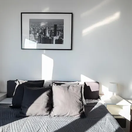 Apartament View Of The City Skyline *