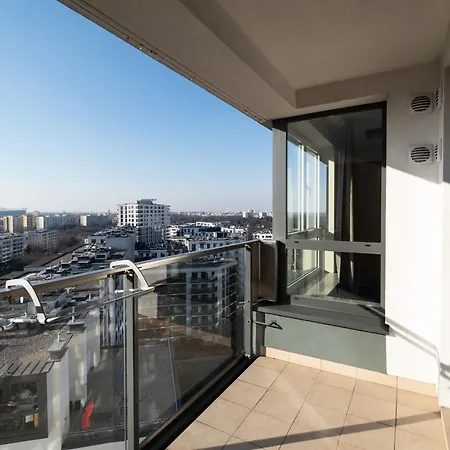 View Of The City Skyline Apartament Warszawa